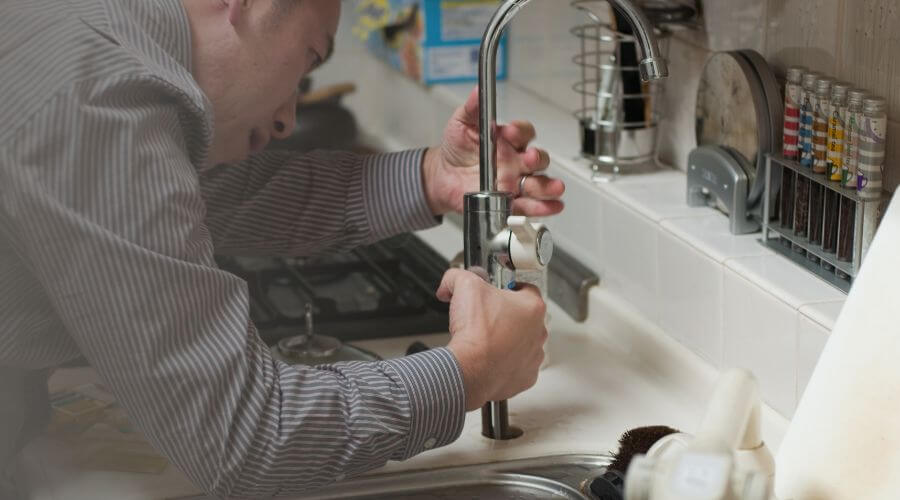 Expert burst pipe repair services in White Cloud, KS